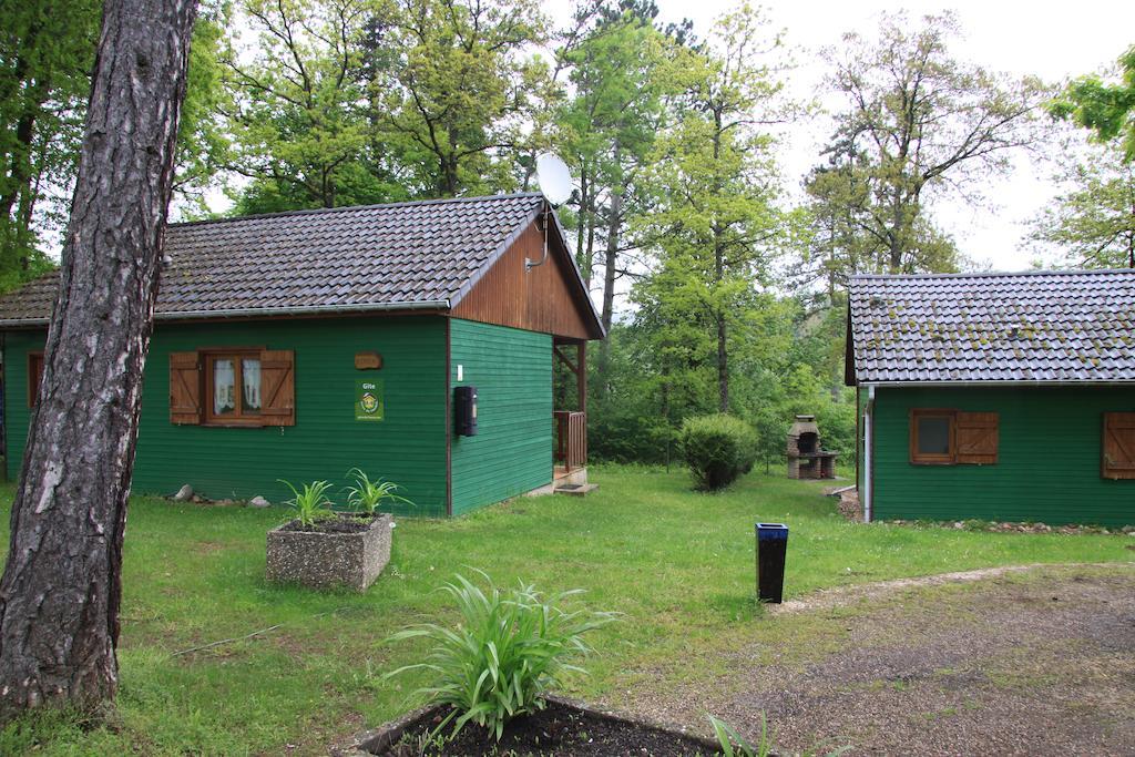 Camping De La Pelouse Jaulny Room photo